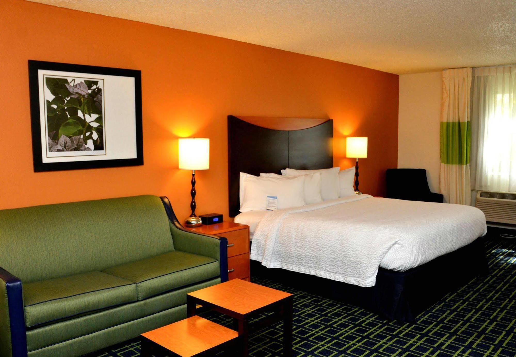 Fairfield Inn Кенневик Экстерьер фото